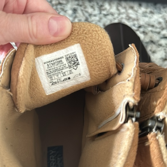 Sperry Boots - Picture 5 of 9
